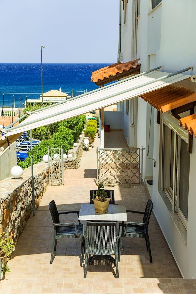Koutouloufari Eva Apartments מראה חיצוני תמונה